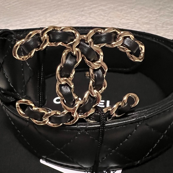 CHANEL ❤️‍?BLACK QUILTED NEW CC LOGO GOLD BUCKLE BELT size 85